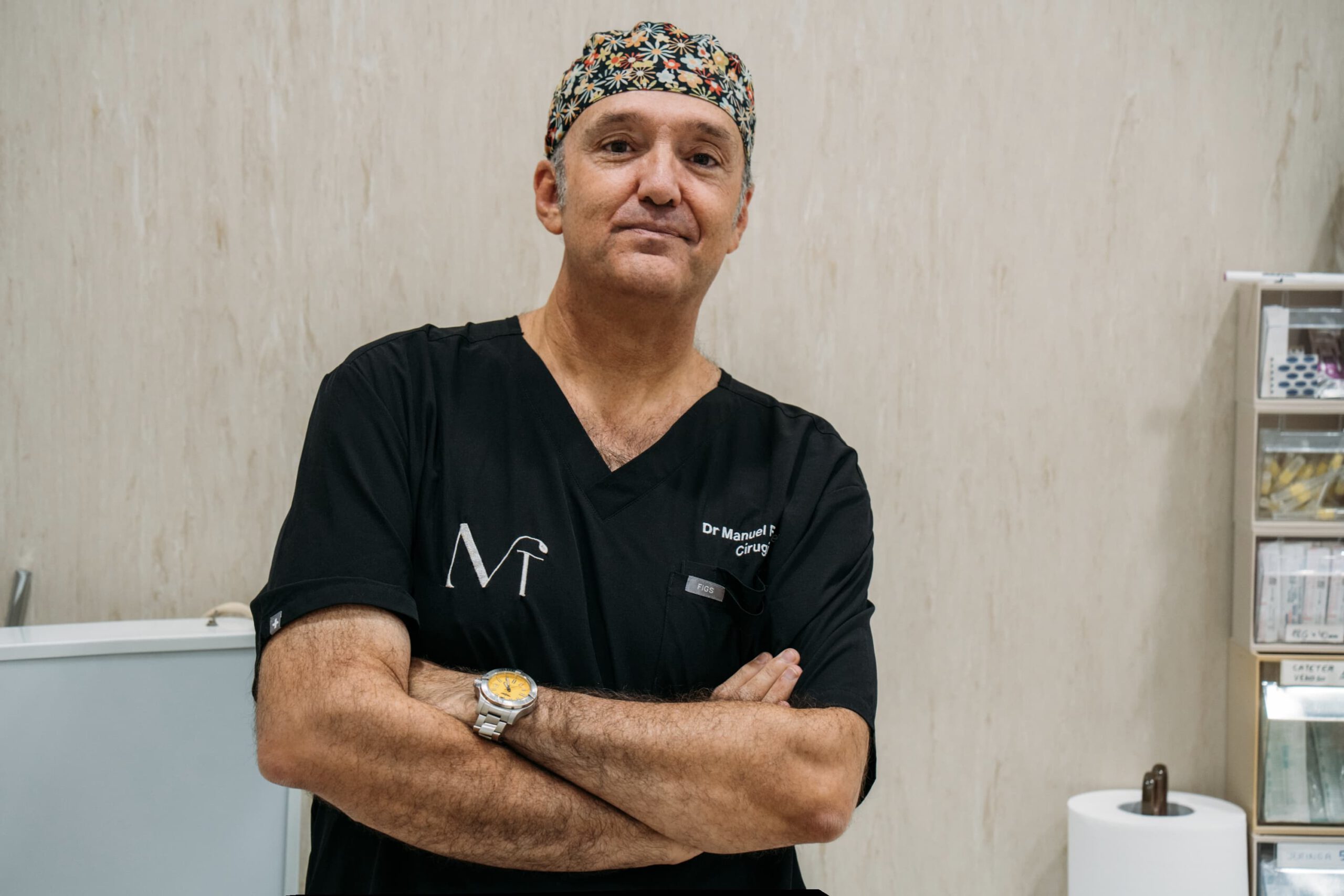 Dr. Manuel Felices Montes Especialista en Cirugía General y experto en Cirugía Endocrina. Especialista en Medicina Estética y Regenerativa.